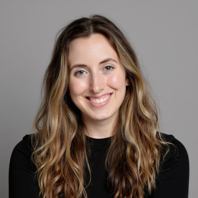 Alyssa Asmo headshot